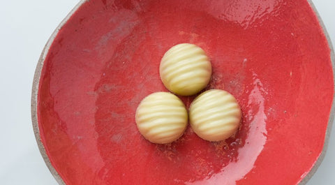 Bonboniera 2×2, pralines made of white chocolate with raspberry